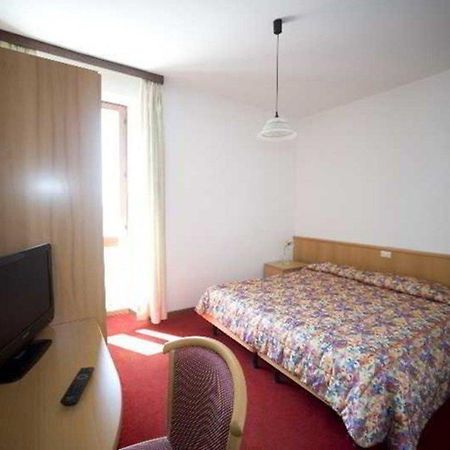 Hotel Geier Torbole Sul Garda Exterior foto